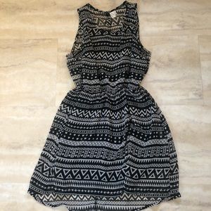 ❗️3 for $25❗️/H&M Dividend Dress